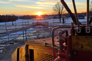 Ausblick im Winter auf die Alz und dem Chiemsee vom Ferienhof