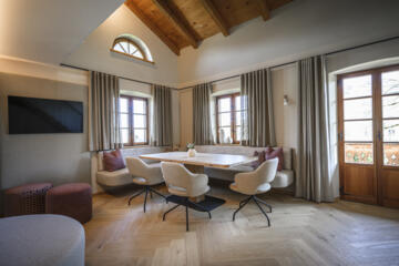 Bauernhofurlaub mit Tieren – Ferienwohnung direkt am Hof mit Milchkühen